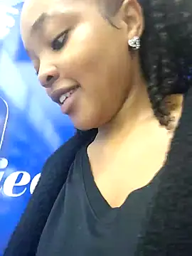 Snapshot of SEXIEST-BADDIE chatting on 01.15.25 SEXIEST-BADDIE online show from 01.15.25