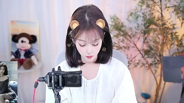 Arwyn-rr online show from 12.02.24