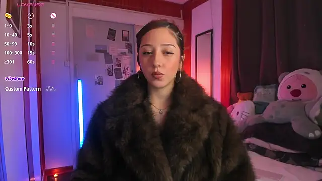 Snapshot of HeyTati chatting on 06.12.26 HeyTati online show from 06.12.26