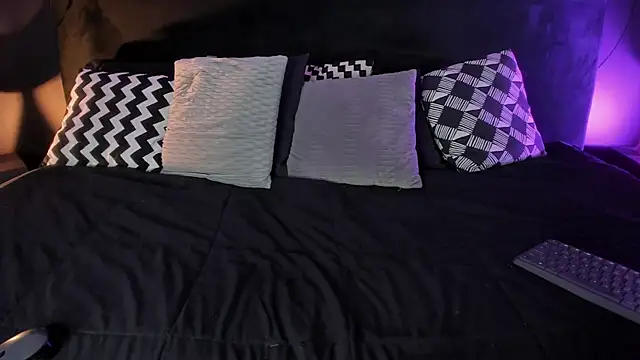 Aylen darkmoor online show from 01.24.25