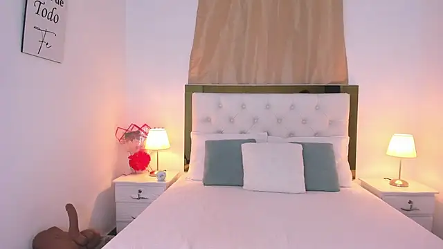 SofiaBosch online show from 09.20.25