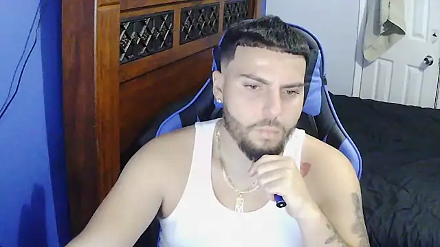 Snapshot of MasterKvn chatting on 01.28.25 MasterKvn online show from 01.28.25