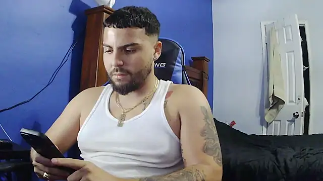 Snapshot of MasterKvn chatting on 01.31.25 MasterKvn online show from 01.31.25