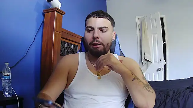 Snapshot of MasterKvn chatting on 01.31.25 MasterKvn online show from 01.31.25