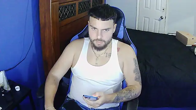 Snapshot of MasterKvn chatting on 02.10.25 MasterKvn online show from 02.10.25