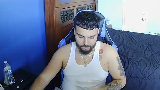 Snapshot of MasterKvn chatting on 02.21.25 MasterKvn online show from 02.21.25