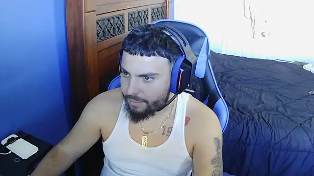 Snapshot of MasterKvn chatting on 03.11.25 MasterKvn online show from 03.11.25