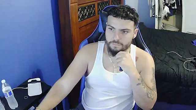 Snapshot of MasterKvn chatting on 03.13.25 MasterKvn online show from 03.13.25