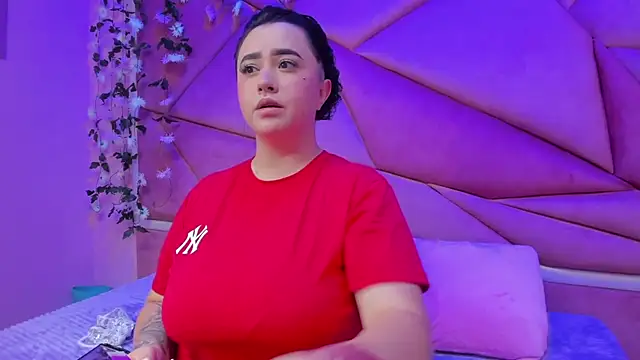 Victoria Rossy online show from 10.18.25