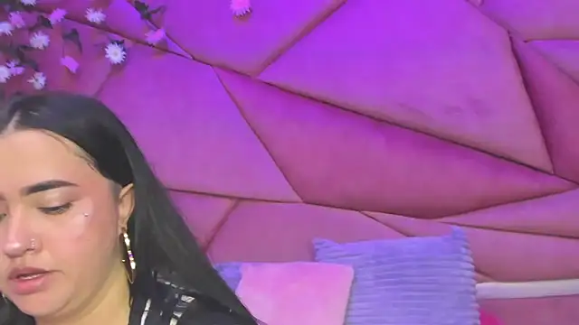 Victoria Rossy online show from 11.24.25