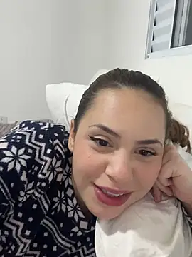 AgnesCampp online show from 02.15.25