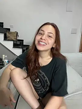 AgnesCampp online show from 02.25.25