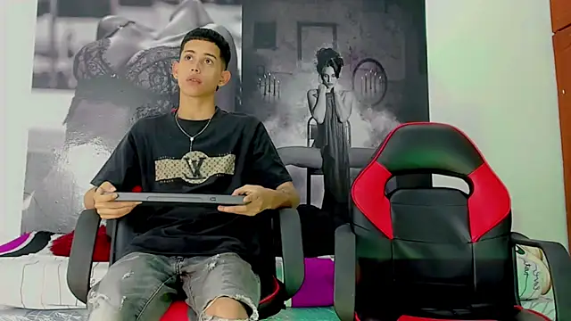 migueyalejo teens online show from 12.17.24