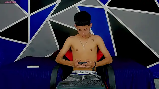 migueyalejo teens online show from 01.07.25