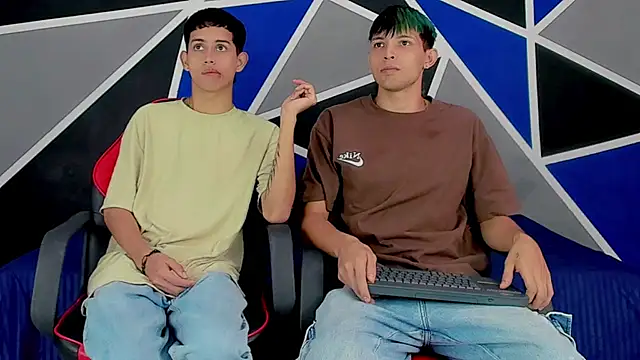 migueyalejo teens online show from 01.23.25