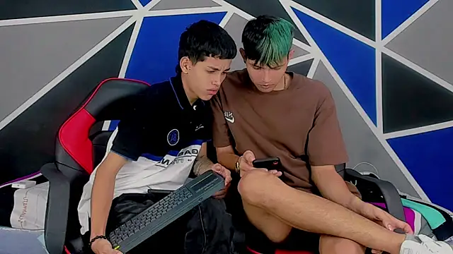 migueyalejo teens online show from 01.28.25