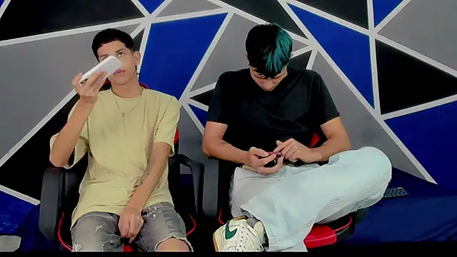 migueyalejo teens online show from 02.16.25