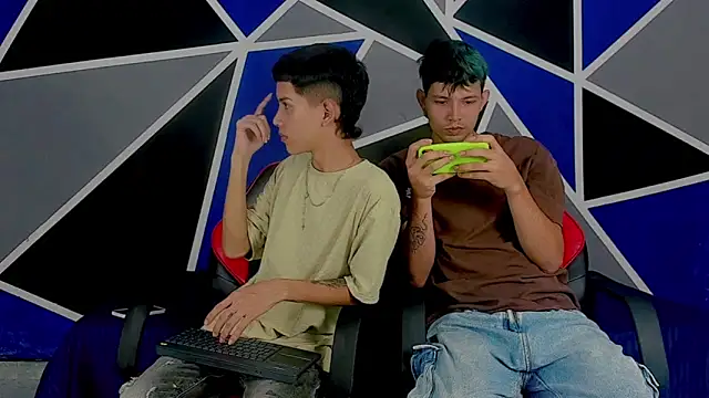 migueyalejo teens online show from 03.13.25