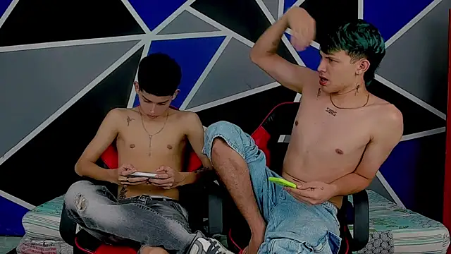 migueyalejo teens online show from 03.14.25