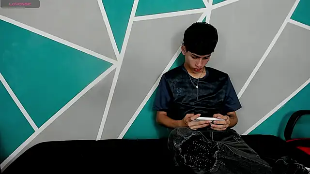 migueyalejo teens online show from 10.02.25