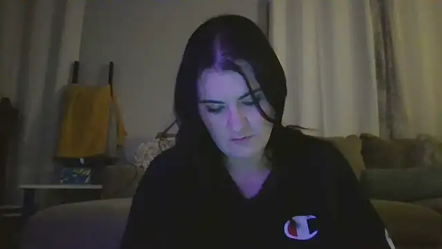 Snapshot of _CumSeeV_ chatting on 12.17.24  CumSeeV  online show from 12.17.24