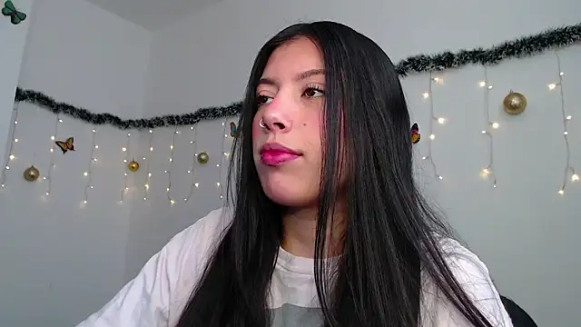 Snapshot of iam_emy chatting on 12.27.24 iam emy online show from 12.27.24
