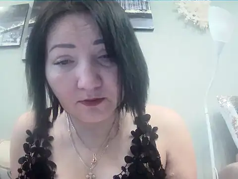 Snapshot of ClaireSunset chatting on 12.07.24 ClaireSunset online show from 12.07.24