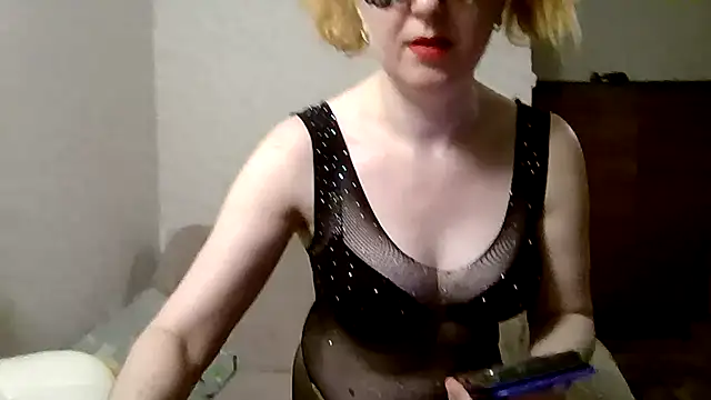 Snapshot of LediLyubava chatting on 02.13.25 LediLyubava online show from 02.13.25