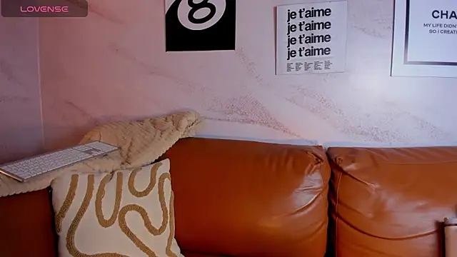 Belliinda 21 online show from 04.16.26