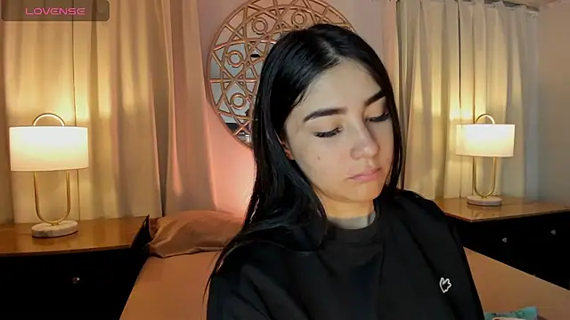 Snapshot of Belliinda_21 chatting on 05.12.26 Belliinda 21 online show from 05.12.26