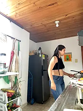 Snapshot of LorenaAmerica chatting on 12.04.24 LorenaAmerica online show from 12.04.24