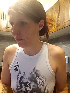 Snapshot of Lenchen_ chatting on 03.17.26 Lenchen online show from 03.17.26