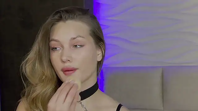 ViolaFlirt online show from 03.20.25