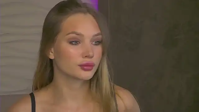 ViolaFlirt online show from 03.23.25