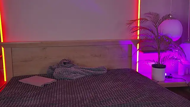 ViolaFlirt online show from 09.28.25