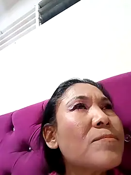 tiffany Bitch online show from 03.28.26