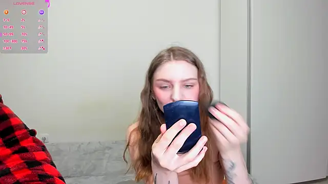 Snapshot of ravenousbiter chatting on 03.07.25 ravenousbiter online show from 03.07.25