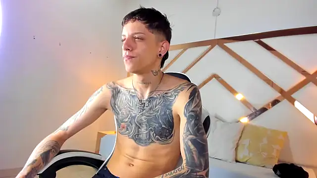 Snapshot of Adam_hard_ chatting on 09.30.25 Adam hard  online show from 09.30.25