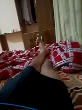 Snapshot of RRahullove69 chatting on 10.13.25 RRahullove69 online show from 10.13.25