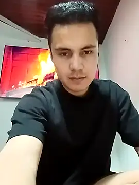 Axel11Luna online show from 04.08.26