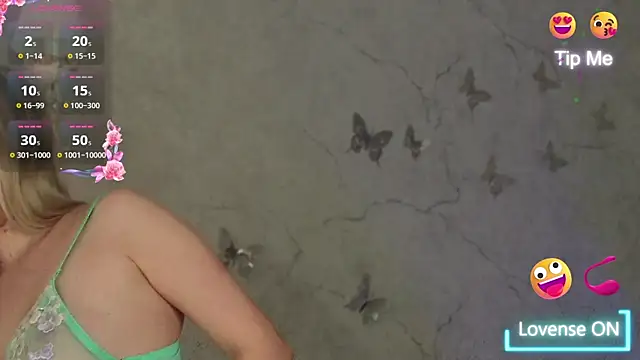 LianaCruz   online show from 01.31.25