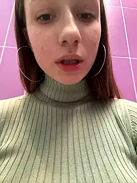 Snapshot of Lia__Love chatting on 12.02.24 Lia Love online show from 12.02.24
