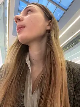 Snapshot of Lia__Love chatting on 12.04.24 Lia Love online show from 12.04.24