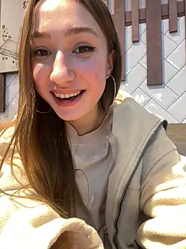 Snapshot of Lia__Love chatting on 12.10.24 Lia Love online show from 12.10.24