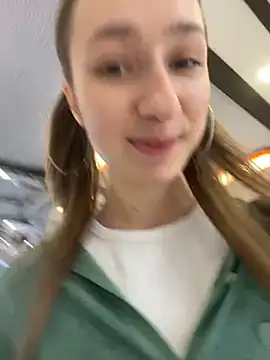 Snapshot of Lia__Love chatting on 12.16.24 Lia Love online show from 12.16.24