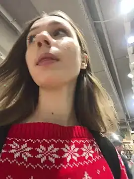 Snapshot of Lia__Love chatting on 12.18.24 Lia Love online show from 12.18.24