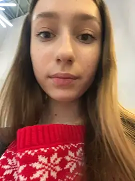 Snapshot of Lia__Love chatting on 12.18.24 Lia Love online show from 12.18.24