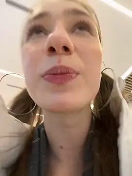 Snapshot of Lia__Love chatting on 02.12.25 Lia Love online show from 02.12.25
