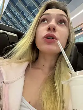 Lia  Love online show from 11.09.25