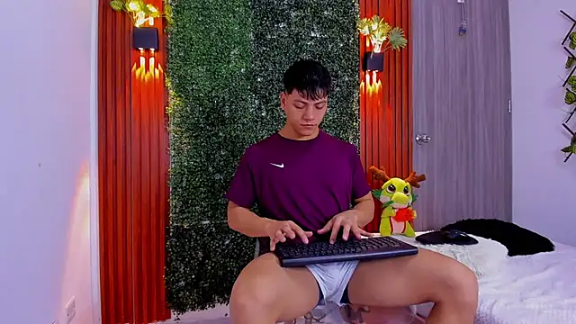 Valentino  X online show from 09.20.25